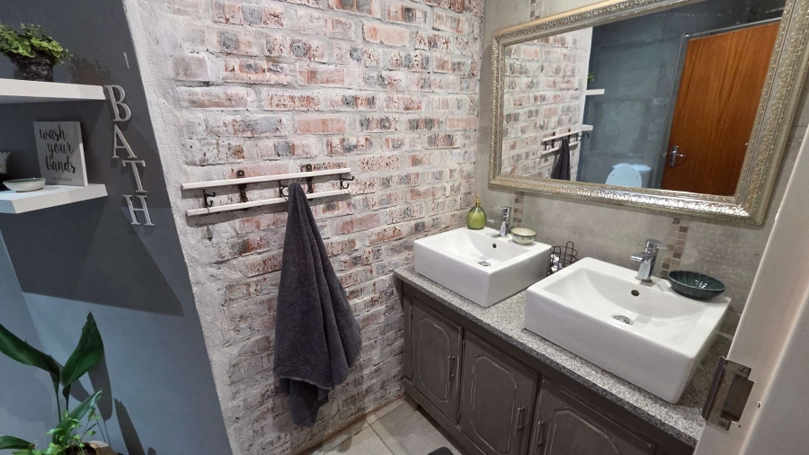 4 Bedroom Property for Sale in Universitas Free State